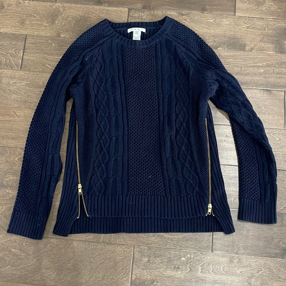 CAbi navy blue cabled sweater size L with gold zippers on sides